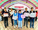 邀請沈佑蓮議員及消防隊人員進行戶政業務宣導合影